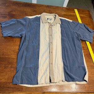 Vintage Silk 100% silk Blue and Tan Button-Up Shirt size large